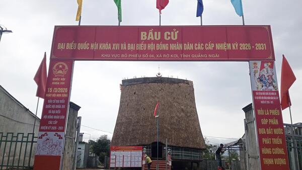 Nhộn nhịp chuẩn bị các điều kiện cần thiết cho công tác bầu cử trên địa bàn xã Rờ Kơi, tỉnh Quảng Ngãi
